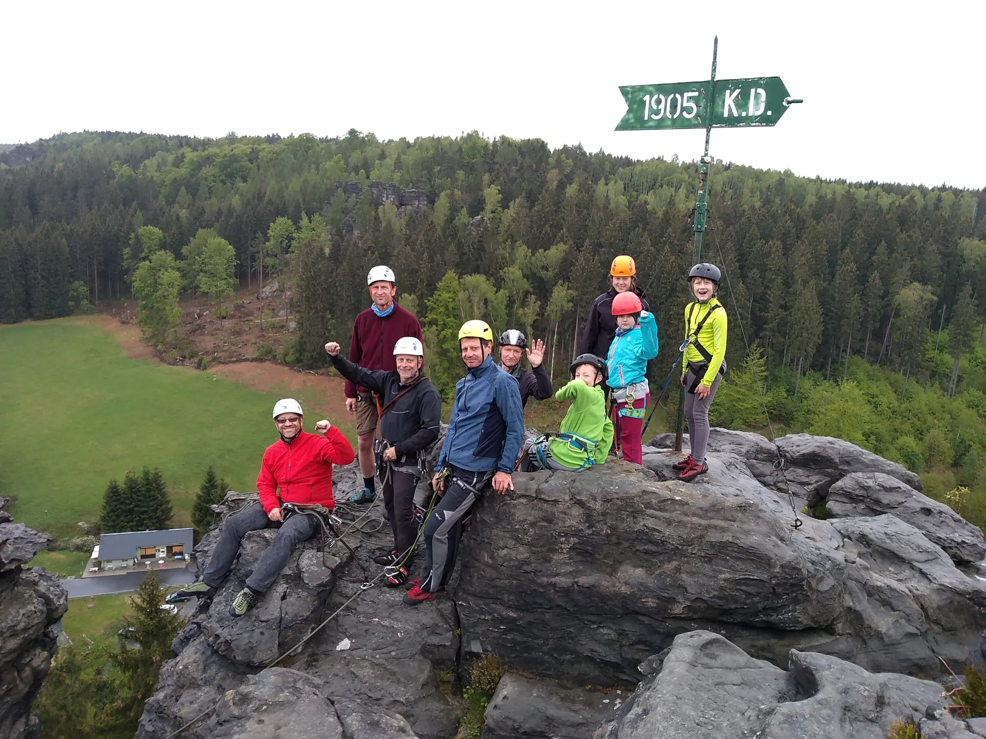 Gipfelbild der Klettergruppe Muldental im Bielatal  | © DAV Leipzig / Raik Herrmann