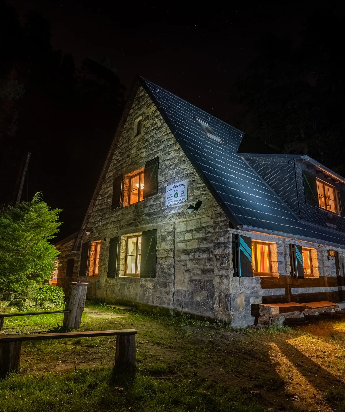 Karl-Stein-Hütte bei Nacht | © Manuel Osburg