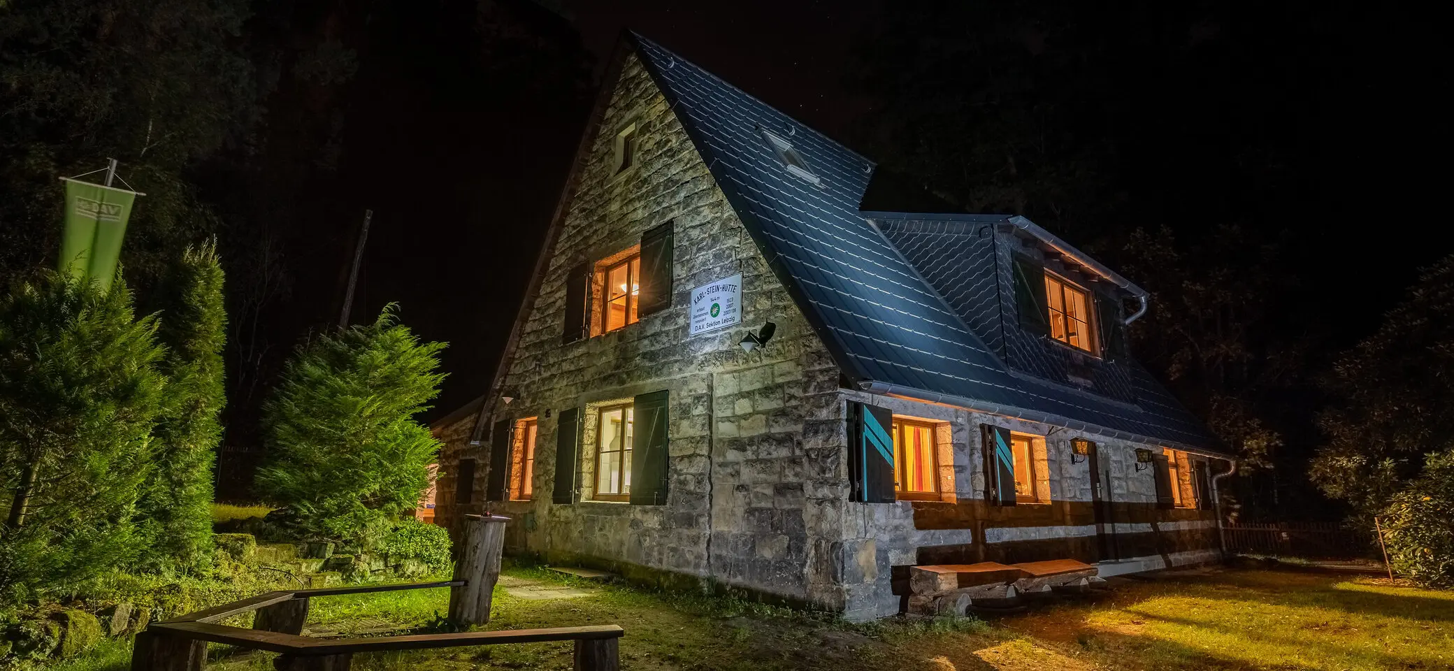 Karl-Stein-Hütte bei Nacht | © Manuel Osburg