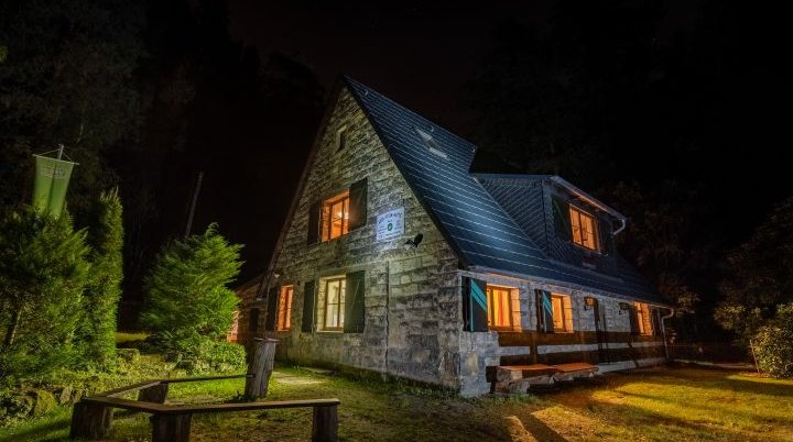 Karl-Stein-Hütte bei Nacht | © DAV Leipzig (Manuel Osburg)