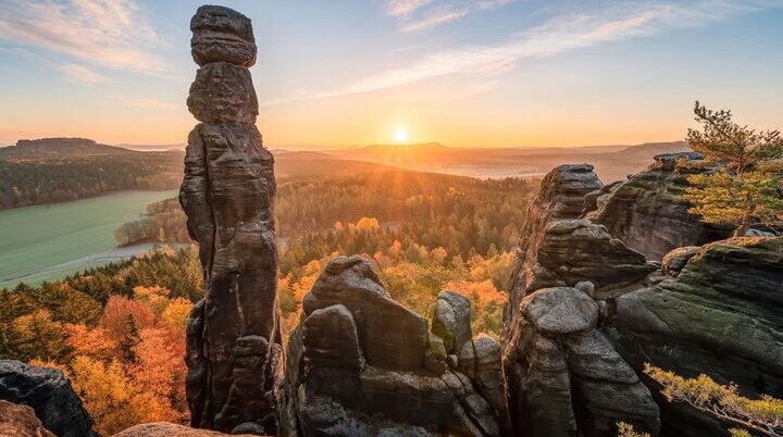 Pfaffenstein mit Blick auf die Barbarine zum Sonnenaufgang | © Britta Prema Hirschburger