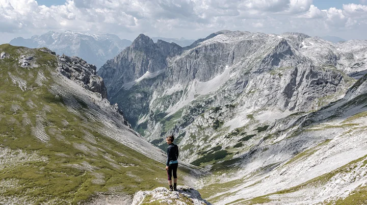 © https://wherethejourneystarts.com/wp-content/uploads/2020/10/Panorama-Tennengebirge.jpg