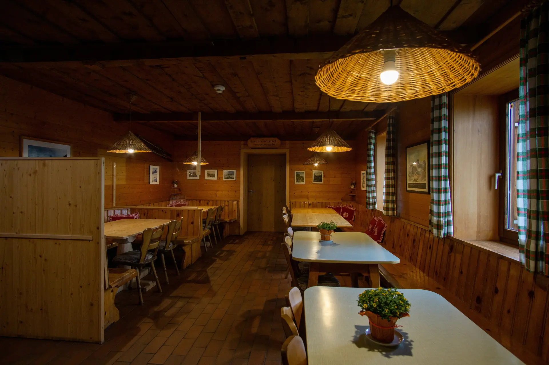 Sulzenauhütte Gastraum | © M.Dierks