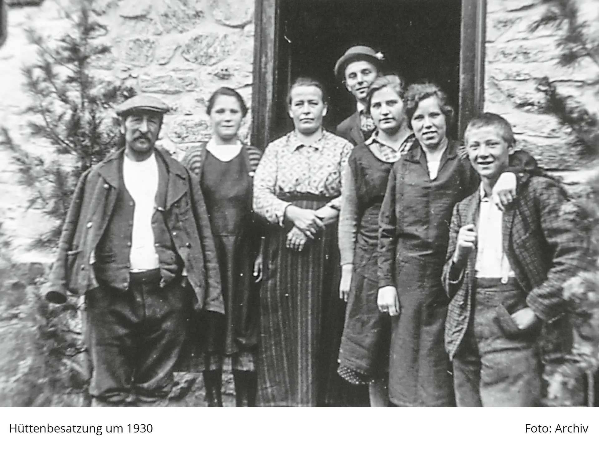 Hüttenbesatzung um 1930 | © Archiv